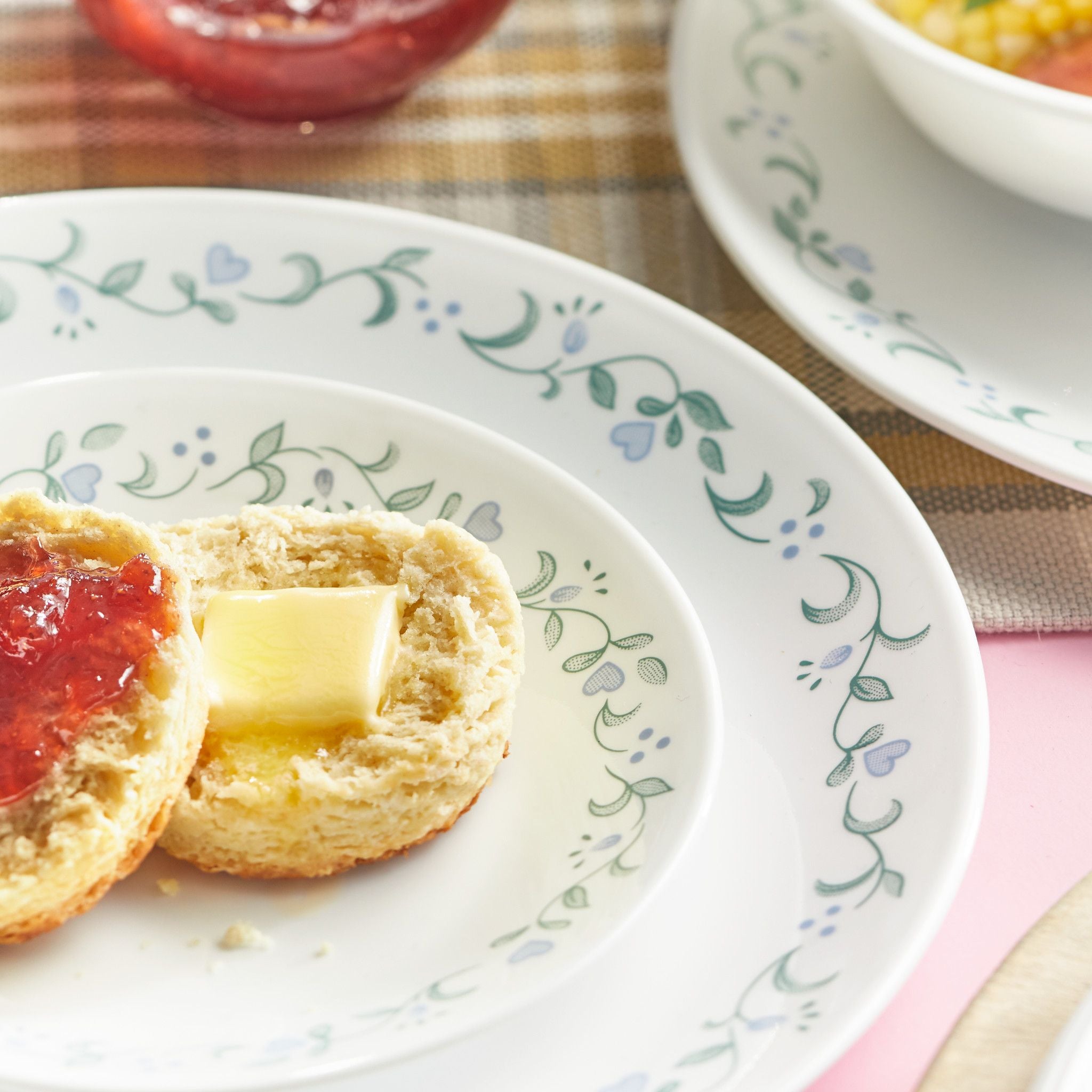 Corelle Country Cottage 18-piece Dinnerware Set. Service for 6 - Image 2